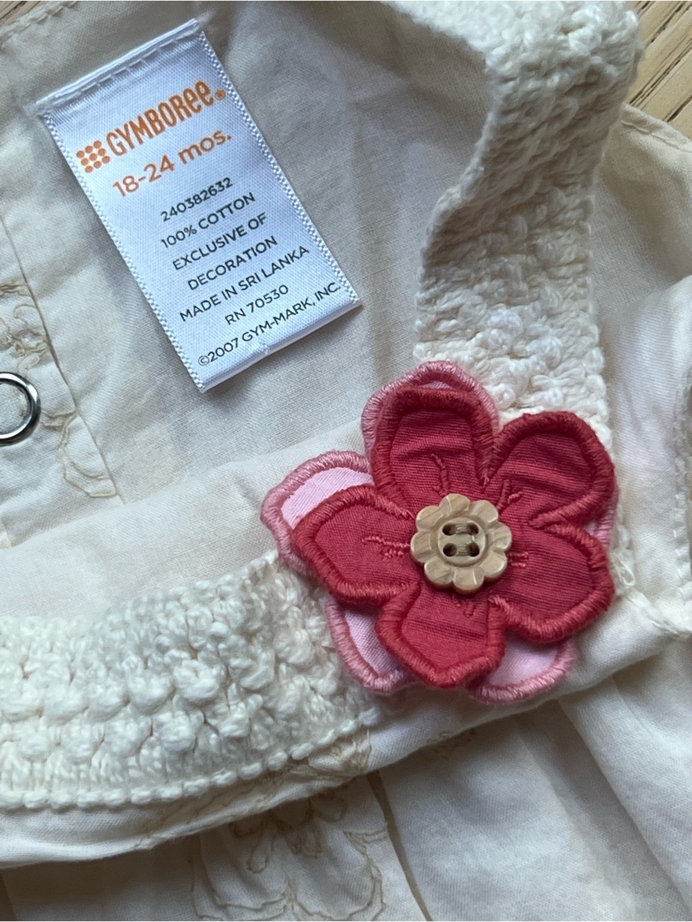 🎉5/$20🎉 GYMBOREE Cream Embroidered Top with Flower Accent-18-24m - Picture 3 of 3
